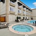 Best Western Plus Edmonds Harbor Inn