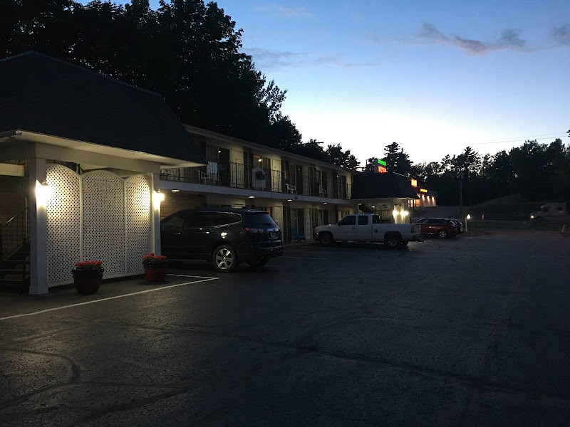 Brentwood Motor Inn in Marquette, Michigan, United States