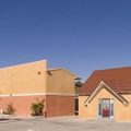 Chateau Inn & Suites