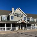 Chisholm Inn & Suites