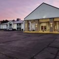 Clarion Pointe Marshall