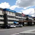 Clover Island Inn
