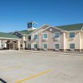 Cobblestone Hotel & Suites