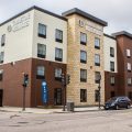 Cobblestone Hotel & Suites