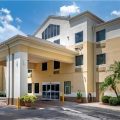 Comfort Inn & Suites DeLand – Near University