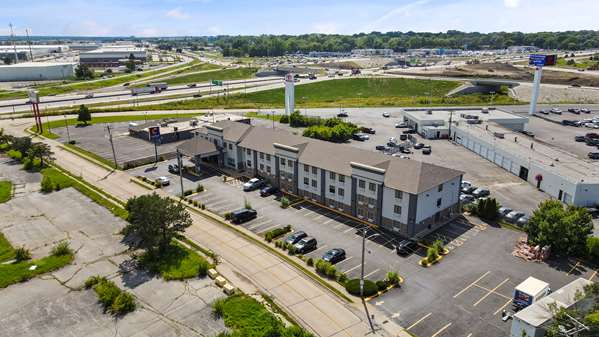 Comfort Inn & Suites Hazelwood - St. Louis in Hazelwood, Missouri, United States