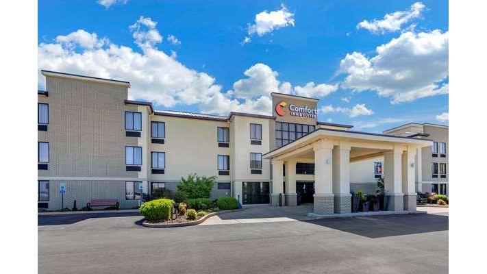 Comfort Inn & Suites Lincoln Talladega I-20 in Lincoln, Alabama, United States
