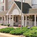 Country Inn & Suites by Radisson, Davenport, IA
