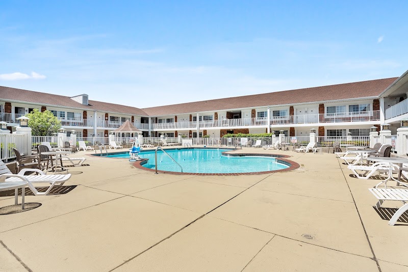 Days Inn & Suites by Wyndham Roseville/Detroit Area in Roseville, Michigan, United States