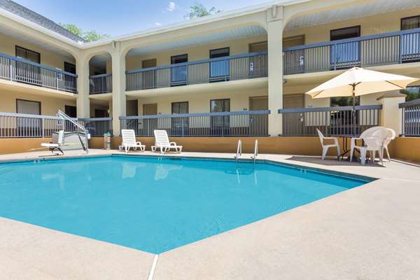 Days Inn by Wyndham Elberton in Elberton, Georgia, United States