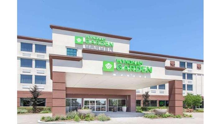 Days Inn by Wyndham Elk Grove Village O'Hare Airport West in Elk Grove Village, Illinois, United States