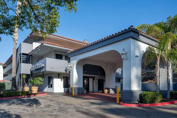 Days Inn by Wyndham Encinitas Moonlight Beach in Encinitas, California, United States