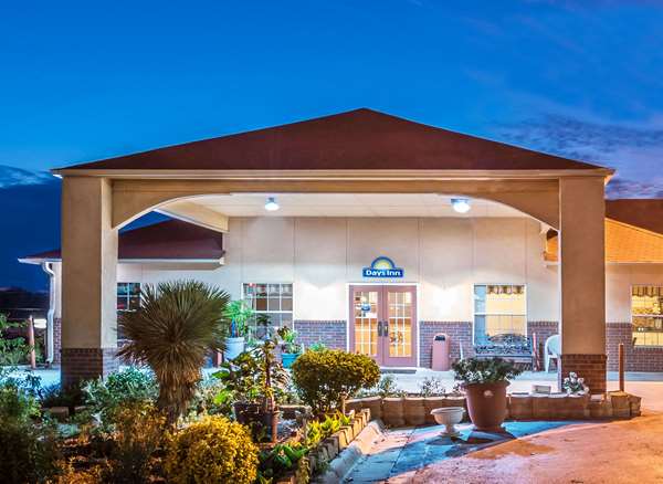 Days Inn by Wyndham Gainesville in Gainesville, Texas, United States