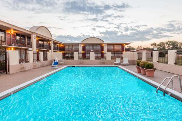 Days Inn by Wyndham Hillsboro TX in Hillsboro, Texas, United States