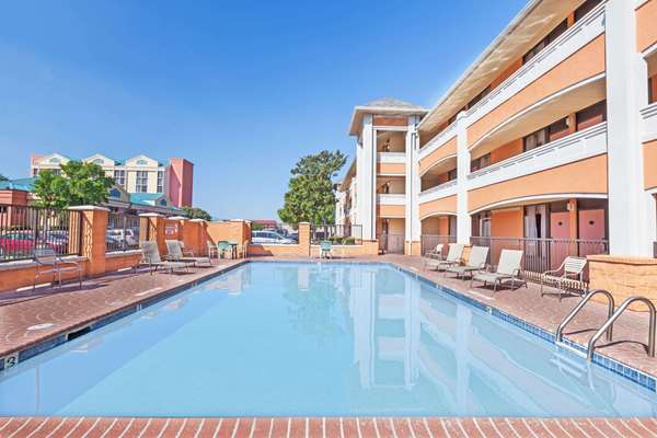 Days Inn by Wyndham Irving Grapevine DFW Airport North in Irving, Texas, United States