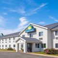 Days Inn by Wyndham Neenah