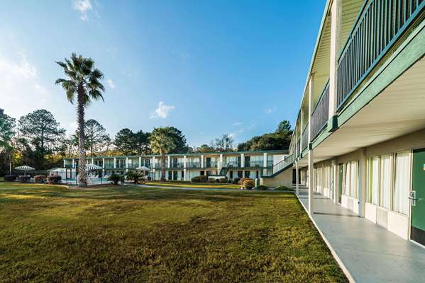Days Inn by Wyndham Richmond Hill/Savannah in Richmond Hill, Georgia, United States