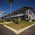 Deluxe Inn Airport