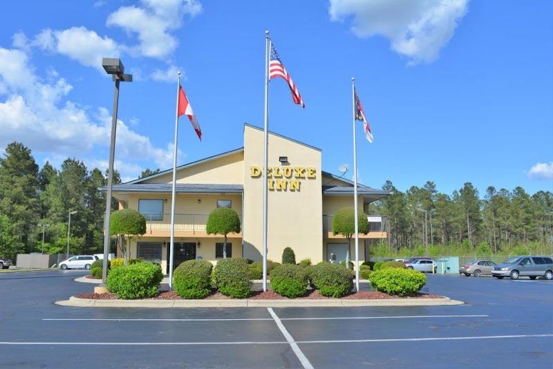 Deluxe Inn Fayetteville in Fayetteville, North Carolina, United States