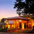 DoubleTree by Hilton Claremont