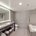 DoubleTree by Hilton Hotel Bloomington