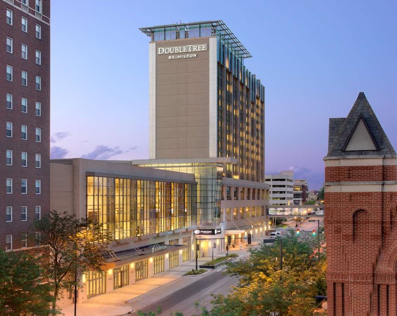 DoubleTree by Hilton Hotel Cedar Rapids Convention Complex in Cedar Rapids, Iowa, United States