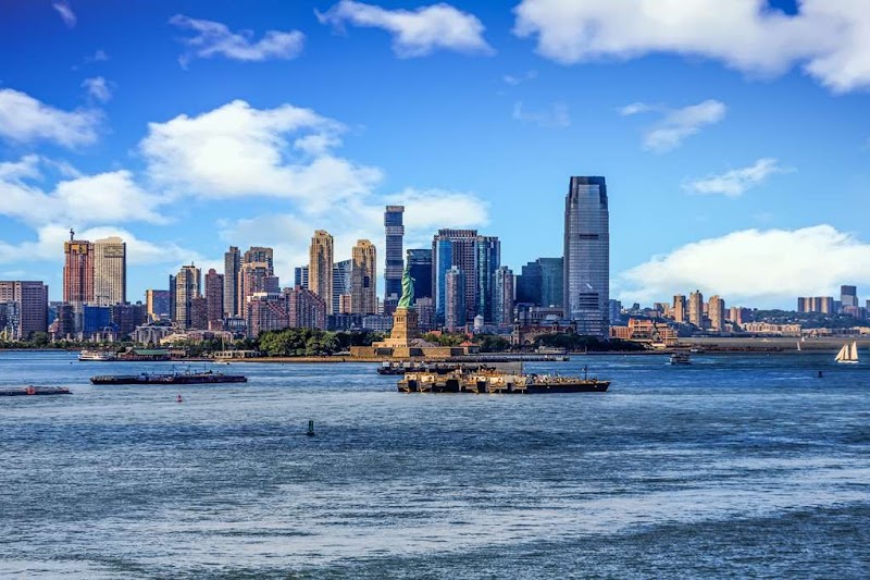 DoubleTree by Hilton Hotel & Suites Jersey City in Jersey City, New Jersey, United States