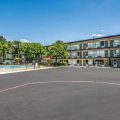 Econo Lodge Airport I-35 North