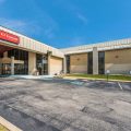 Econo Lodge Inn & Suites