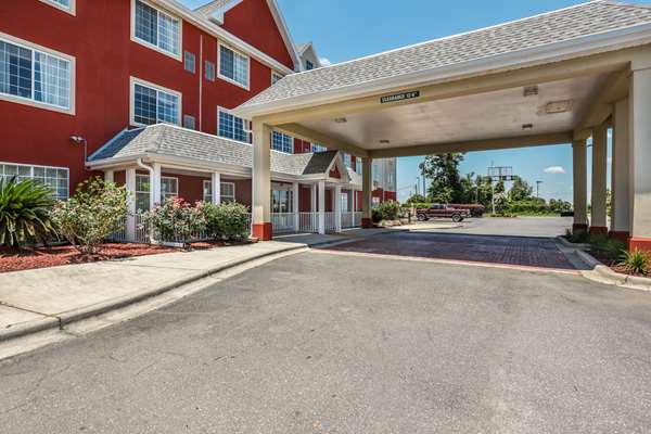 Econo Lodge Inn & Suites in Marianna, Florida, United States