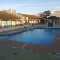Econo Lodge Inn & Suites