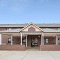 Econo Lodge Inn & Suites