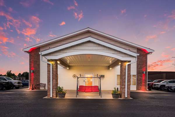 Econo Lodge Inn & Suites in Escanaba, Michigan, United States