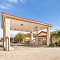 Econo Lodge Inn & Suites Fiesta Park