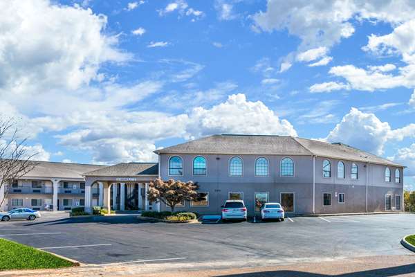 Econo Lodge Inn & Suites Horn Lake - Southaven in Horn Lake, Mississippi, United States