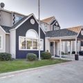 Econo Lodge Inn & Suites Lewisville I-35