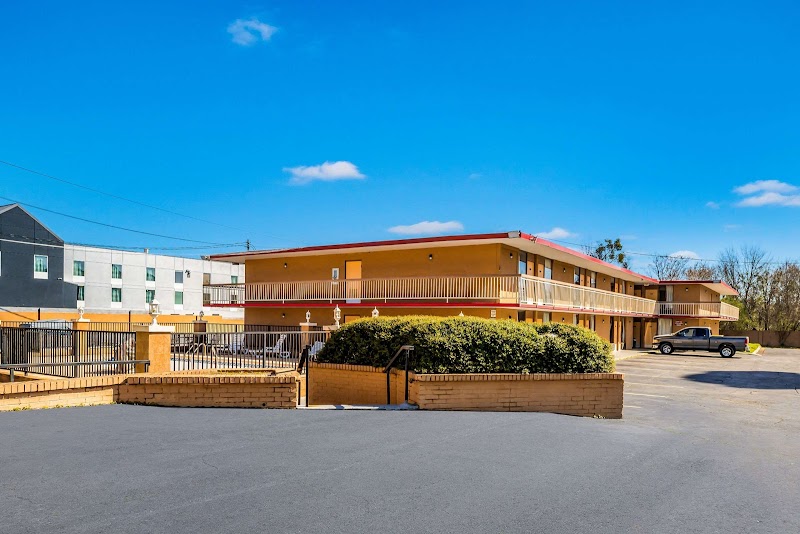 Econo Lodge Inn & Suites Macon in Macon, Georgia, United States