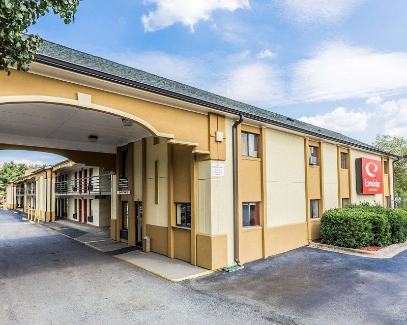 Econo Lodge Inn & Suites Matthews - Charlotte in Matthews, North Carolina, United States