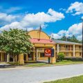Econo Lodge Inn & Suites at Fort Benning