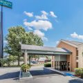 Econo Lodge North