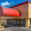 Econo Lodge University