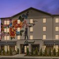 Elwood Hotel & Suites