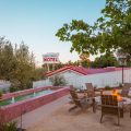 Farmhouse Motel