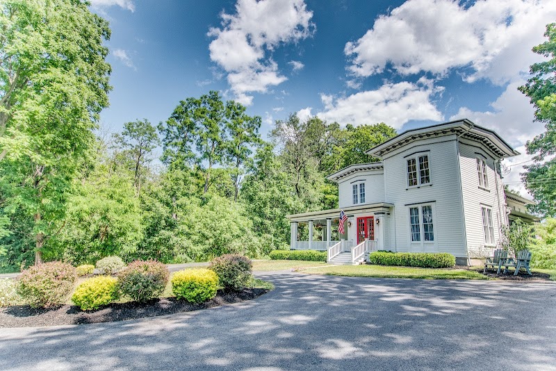 Finger Lakes Bed & Breakfast in Penn Yan, New York, United States