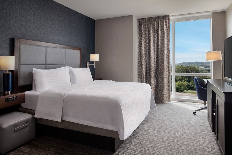 Hampton Inn & Suites Teaneck Glenpointe in Hackensack, New Jersey, United States
