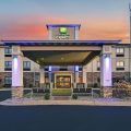Holiday Inn Express Marshall
