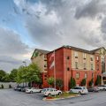 Holiday Inn Express & Suites Atlanta-Emory University Area