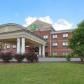 Holiday Inn Express & Suites Bridgeport