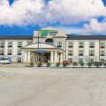 Holiday Inn Express & Suites Cuero