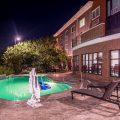 Holiday Inn Express & Suites Elgin